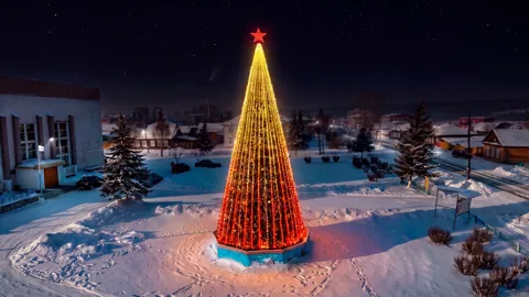 Ель с гирляндами «3D огни» 17 м